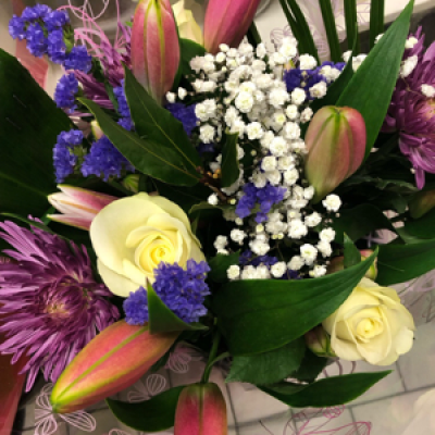 Lily Bloom Sensation - Lilies,roses, Anastasia blooms and filler flowers
